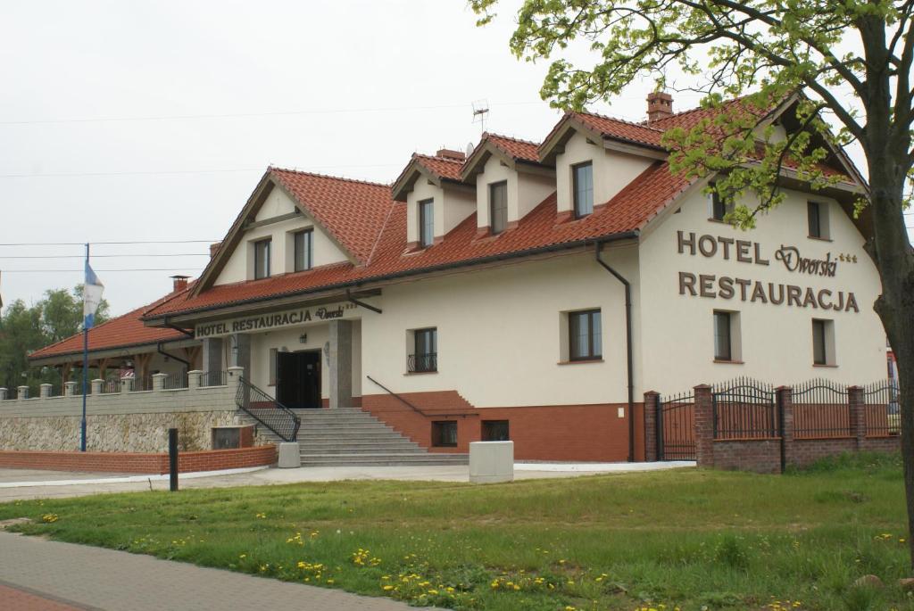 Hotel Dworski Galaktyczny Park Warzymice Экстерьер фото